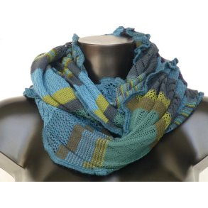 Halsedisse i bl�d merino uld m�nsterstrik petrol